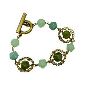 Women’s Bracelet AV Jadeite Beads Toggle Clasped Bracelet  Size 7"